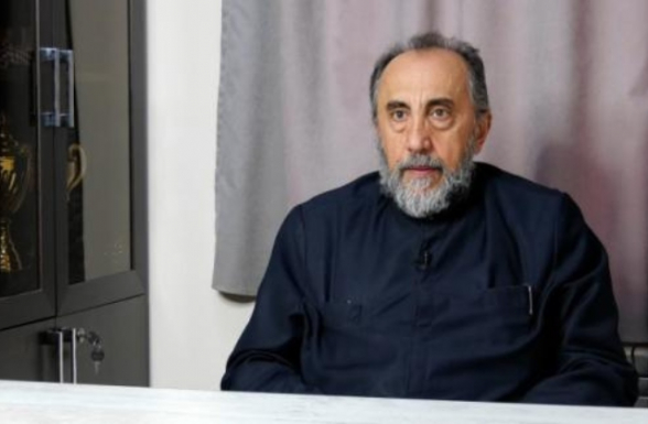 Никол Пашинян вмешивается в ход предварительного следствия – адвокаты архиепископа Аджапахяна